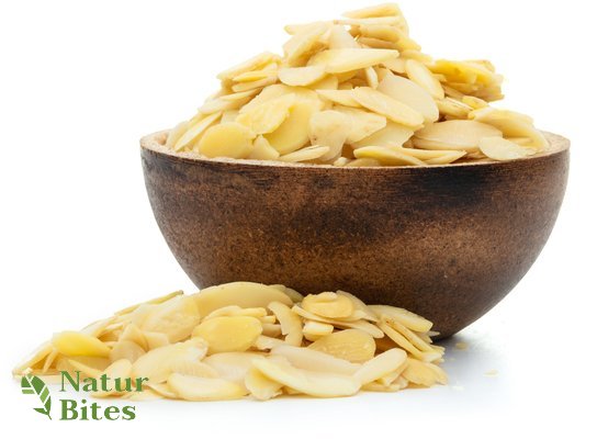 Mandle natural, loupané-plátky 500 g, NaturBites