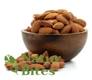 Mandle natural neloupané 1000 g, Naturbites