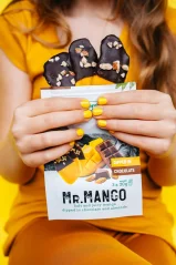 Mr.Mango, měkké sušené mango v čokoládě, sypané mandlemi, 3 x 20 g
